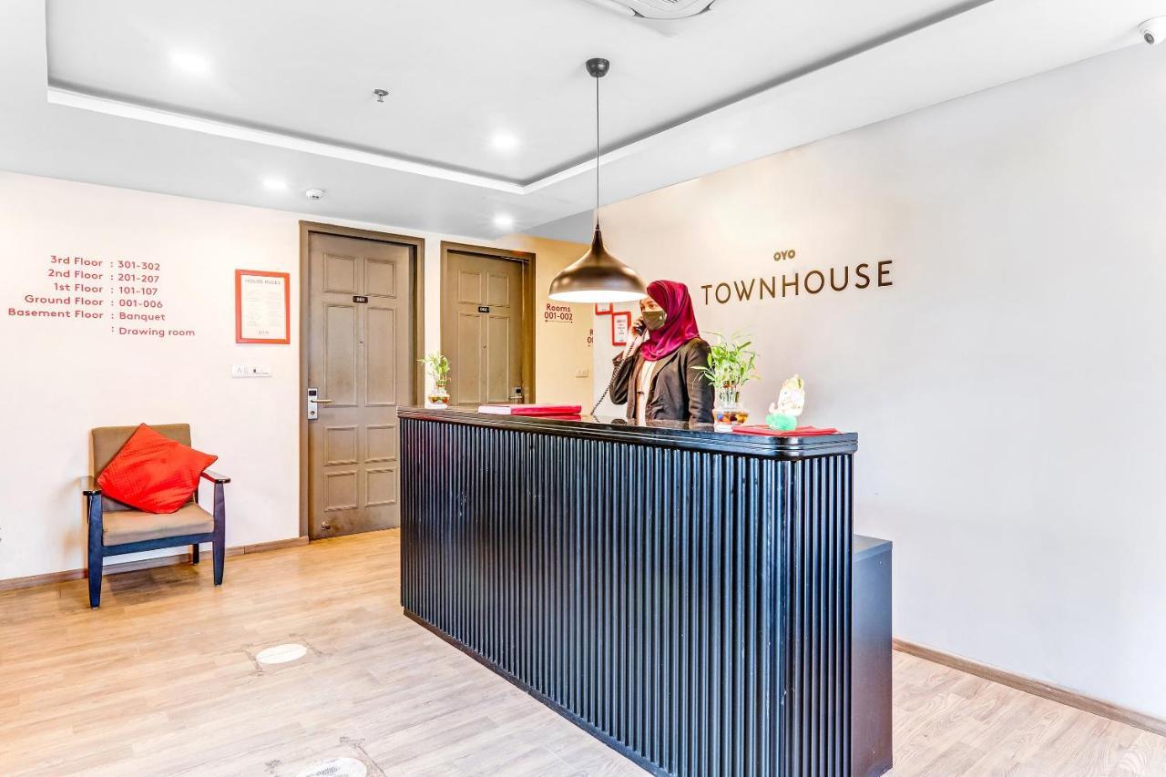 Super Townhouse 139 Ashiyana Smriti Upvan Near Emerald Mall Lucknow Bijnaur Exterior photo